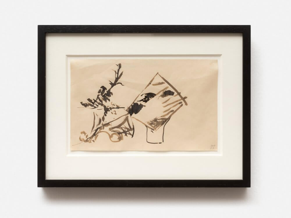 Rautenförmiger Kopf, links Pflanzen | Rhomboid Head, Plants on the Left