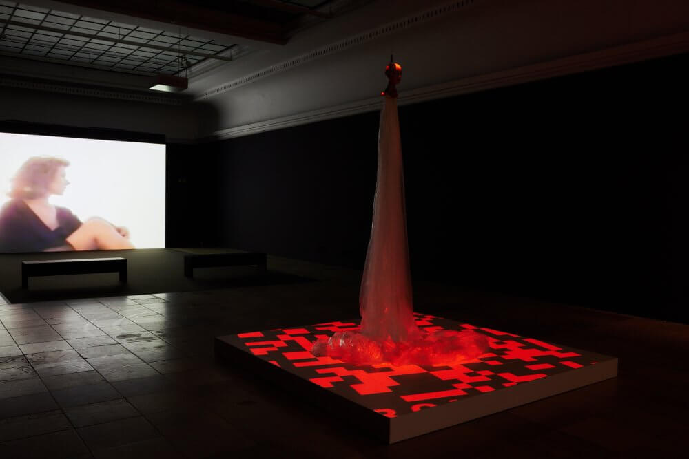 Installationview: Katalin Ladik. Ooooooooo-pus, Haus der Kunst, Munich